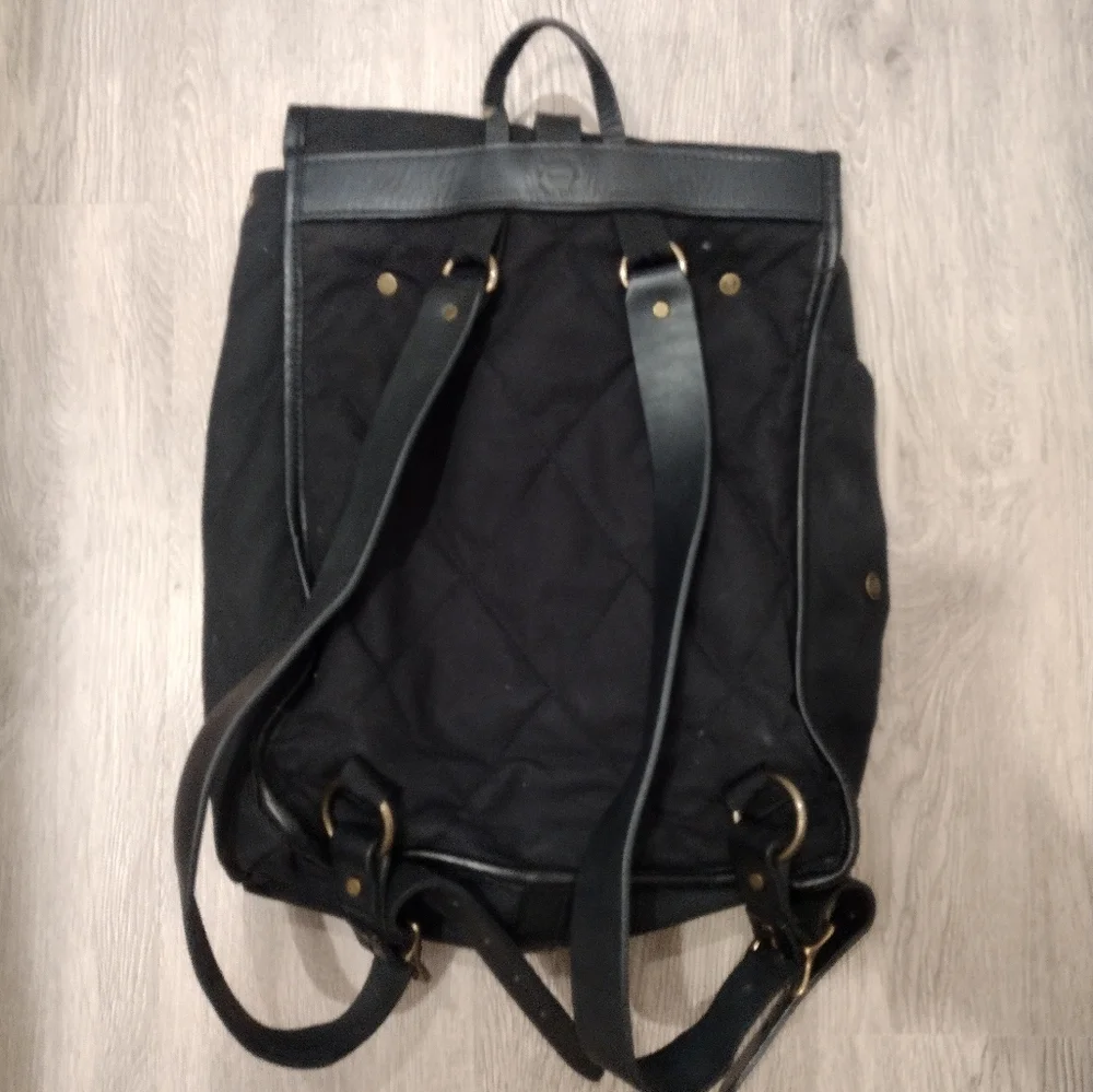 Filson Tin Cloth Backpack - Picture 2 of 6